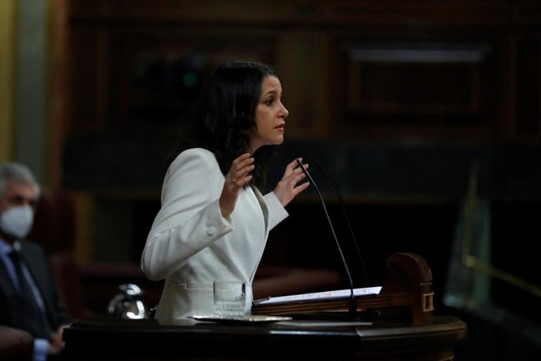 Arrimadas justifica su 'no' a Abascal en que 