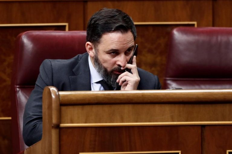 Abascal pide meter a Simón en la cárcel y responsabilidades penales para Sánchez e Illa
