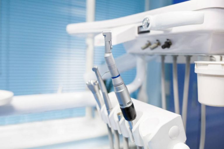 Consejo General de Dentistas pide reformar la ley de Sociedades Profesionales