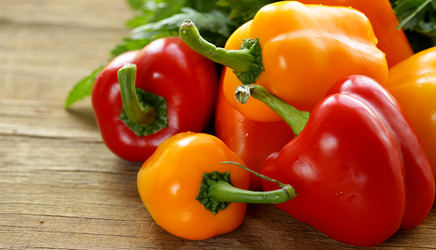 Cómo hacer unos pimientos al horno bien jugosos y sanos