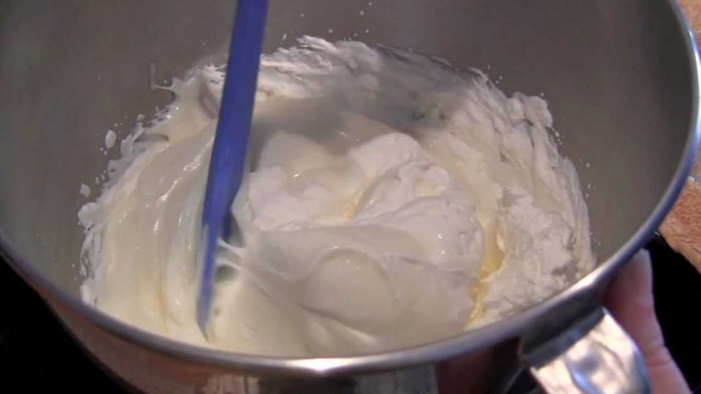 Detalles sobre el frosting de queso muffins de calabaza en Halloween