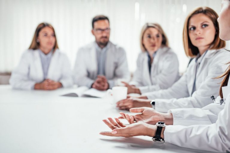 El Comité de Bioética rechaza considerar que la eutanasia sea un derecho