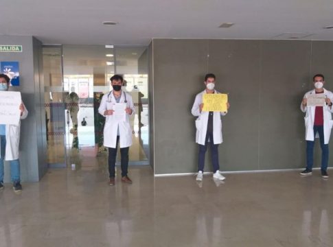 Estudiantes de Medicina de Granada protestan en Internet Estudiantes de Medicina de Granada protestan en Internet