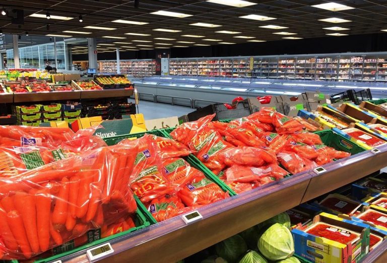 GM Food inaugura la reforma del primer 'cash&carry' de España al cumplir 50 años