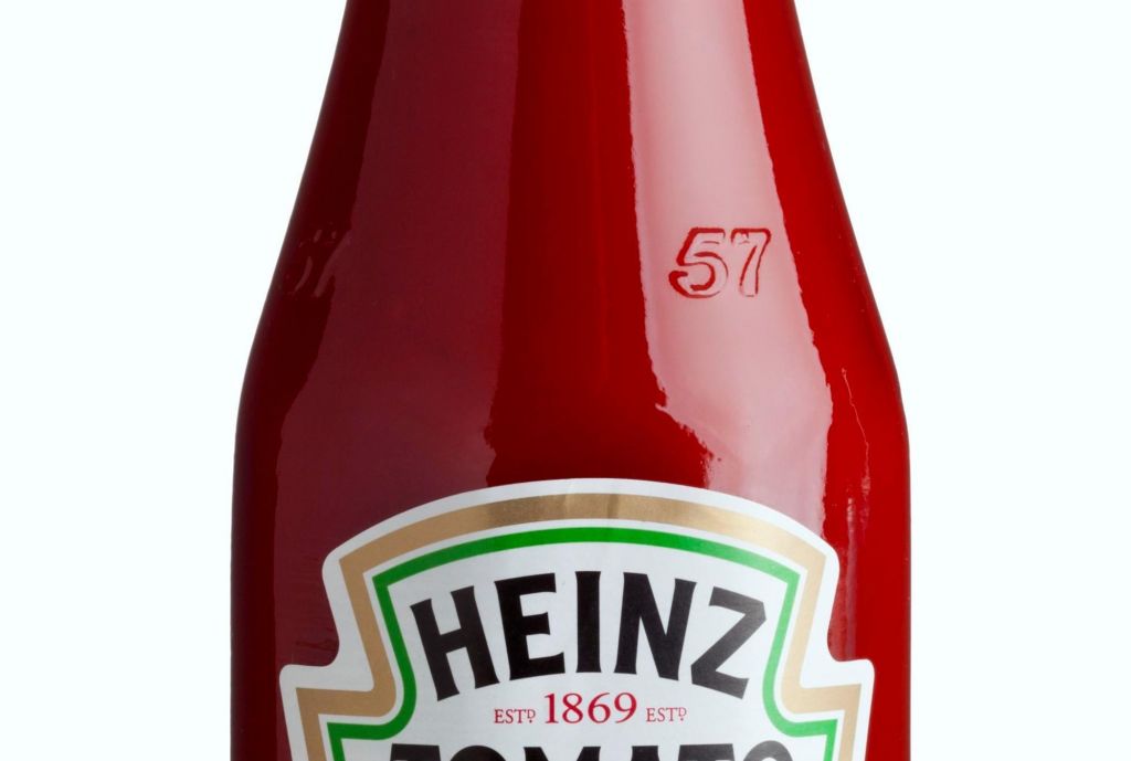 Este es el secreto de las botellas de kétchup Heinz que no conoces