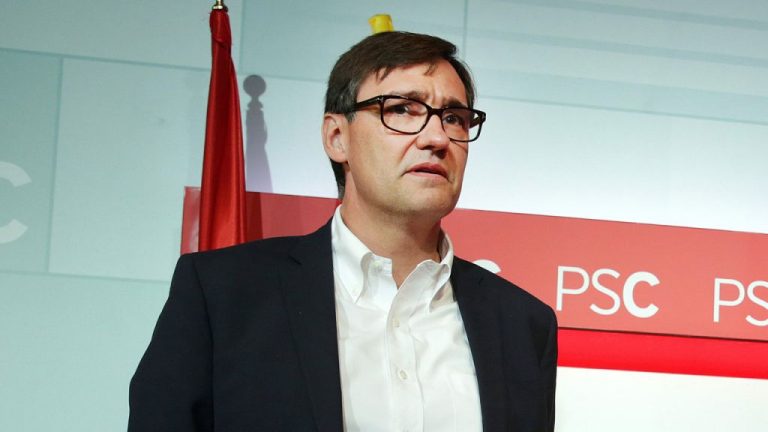 Illa pide a los científicos ''buena predisposición