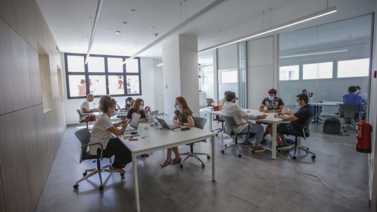 Inviertis gana el reto de Sareb y Alicante Open Future para aumentar la venta no presencial de viviendas