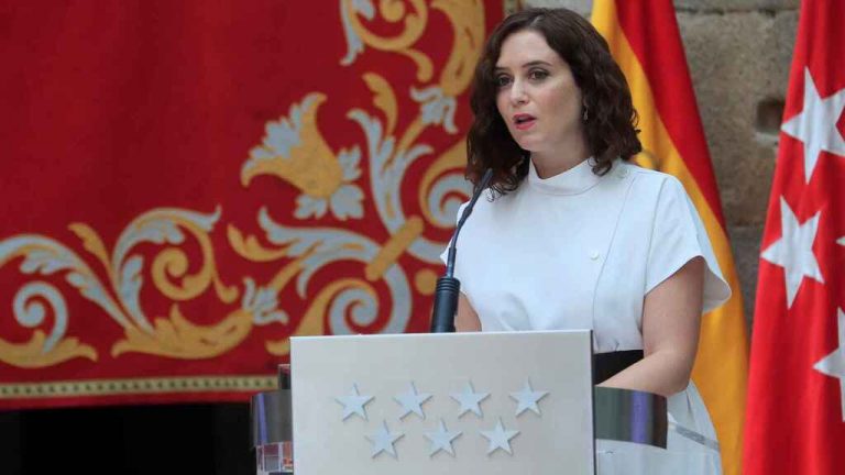 Ayuso y Almeida homenajearán este domingo en Sol a las víctimas