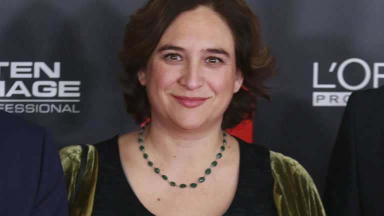 Colau urge a la Generalitat a liderar la política de sinhogarismo