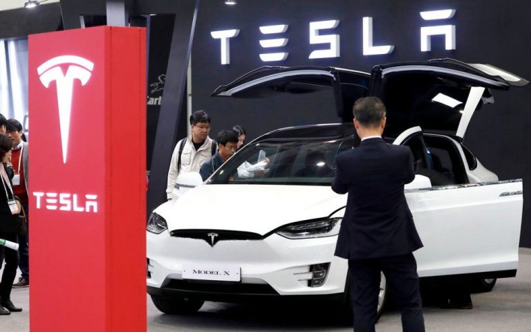 Tesla añade la autenticación de dos factores para proteger las cuentas de sus usuarios