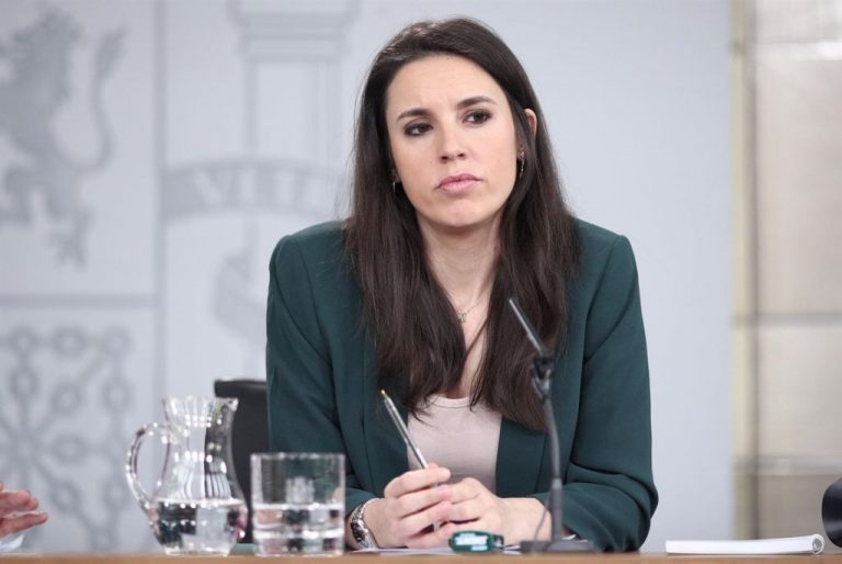 Irene Montero pide que el Gobierno sea sensible al debate sobre la república