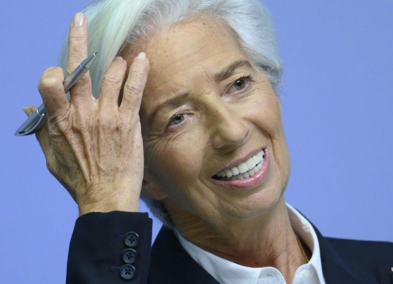Lagarde alerta contra una retirada prematura de las medidas de apoyo