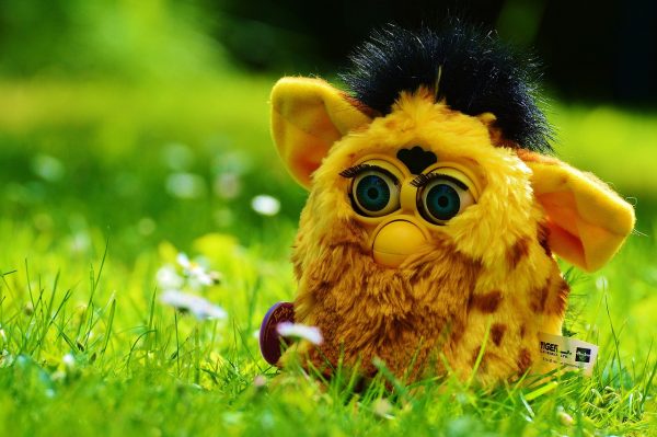 Los Furby, el juguete inteligente que se puso de moda en los 90