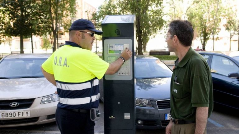 Los controladores SER de Madrid multarán a partir de enero a patinetes de alquiler mal aparcados