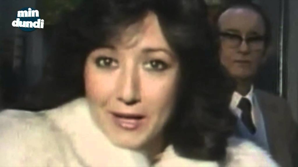 De modosita a no morderse la lengua: la transformación de Ana Rosa Quintana 