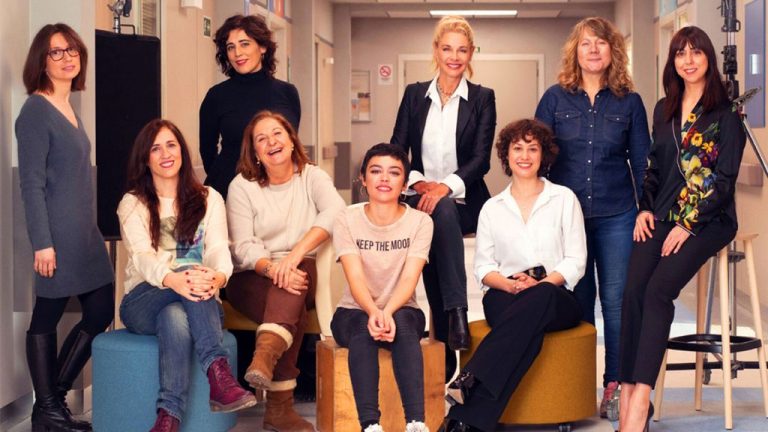 Los vaivenes de Telecinco: ‘Madres’ y otras series que han dado vueltas en la programación