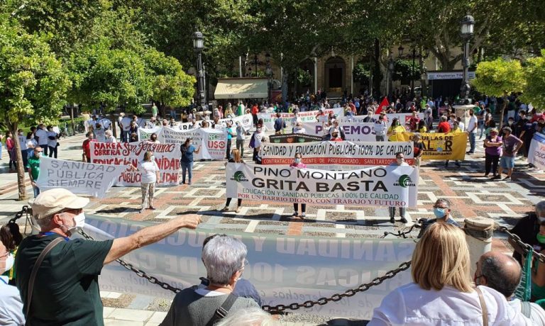 Manifestación en Sevilla en demanda de más personal docente
