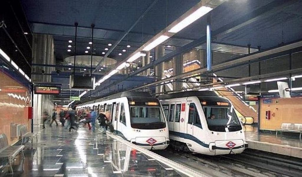 ¿Estás en el metro? Mantén la distancia mientras esperas