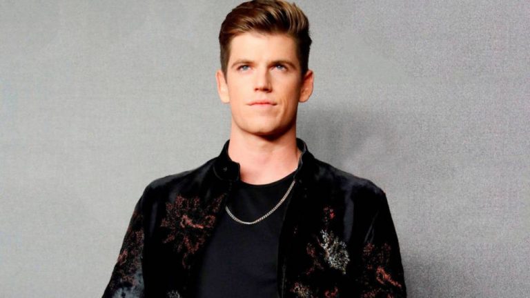 Miguel Bernardeau sigue evolucionando como actor narrando 'Los juegos del hambre'