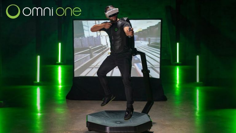 Omni One, el dispositivo que permite mover todo el cuerpo en la Realidad Virtual