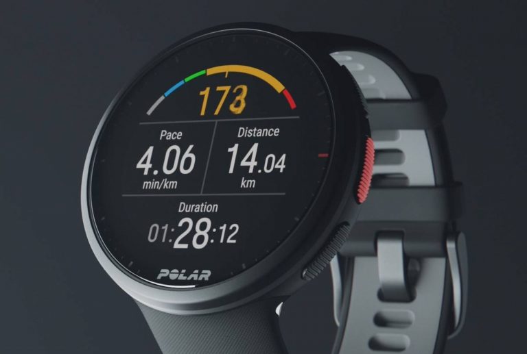 Polar y Valtteri Bottas presentan Vantage V2, un reloj multideporte robusto