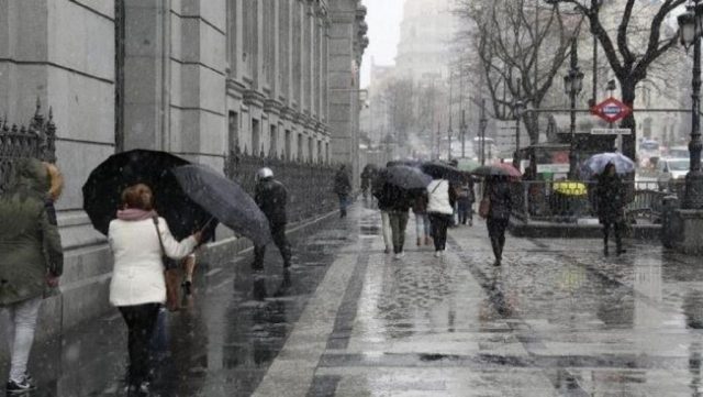 AEMET activa la alerta meteorológica: Frentes atlánticos traerán lluvias y descensos de temperatura