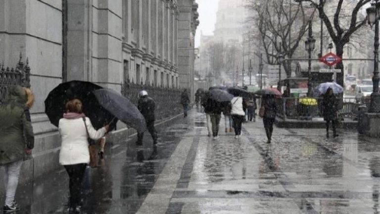 AEMET activa la alerta meteorológica: Frentes atlánticos traerán lluvias y descensos de temperatura