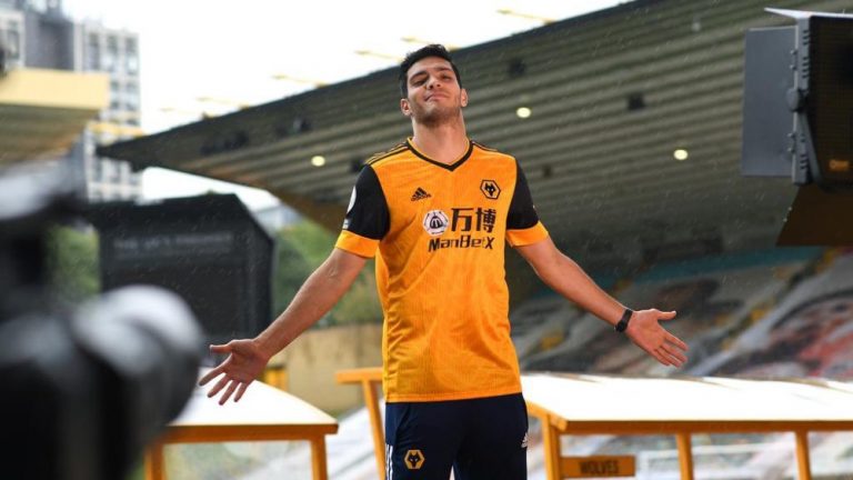 Raúl Jiménez rechaza a Bartomeu: fiel a los Wolves hasta los 33 años