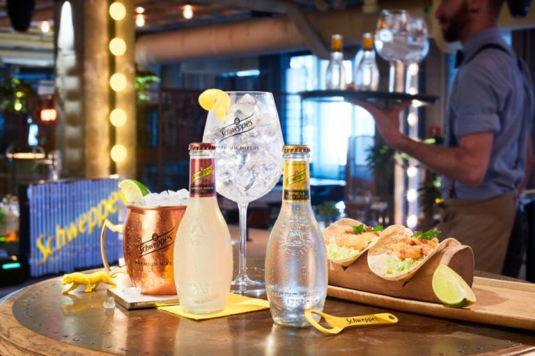 Perrachica y Schweppes reinventan las tardes de los sábados