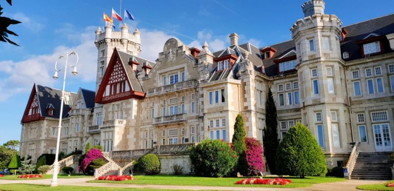 Murcia lamenta que el cierre de la sede de la Universidad Menéndez Pelayo 