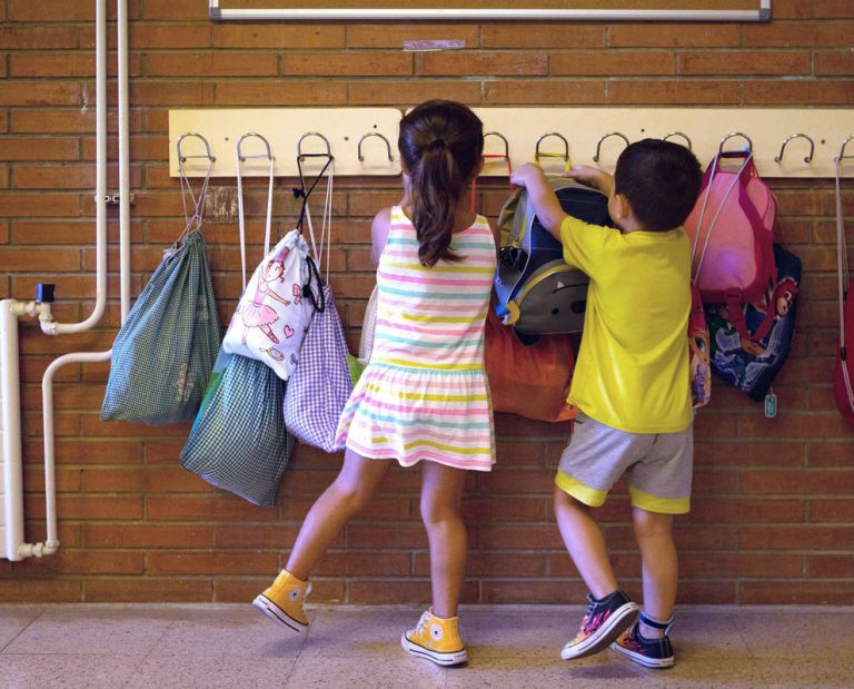 Confinados un millar de alumnos durante el puente en Navarra
