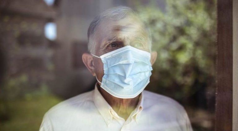 Descienden a 265 los usuarios de residencias con Covid en Galicia