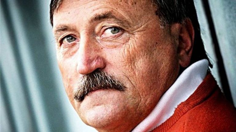 La leyenda checa Antonin Panenka ingresa en la UCI a causa del coronavirus