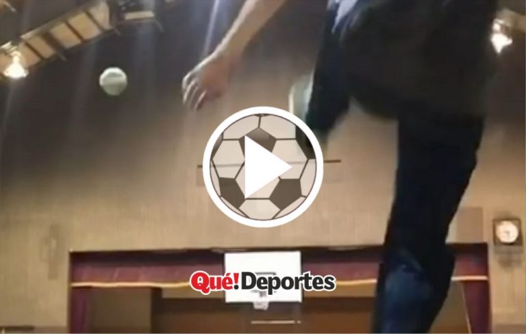 #GolazoDelDía ¡Un triple con el pie desde mitad de campo!