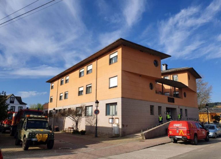 La Junta declara un brote en una residencia de la zona básica de Cacabelos (León)
