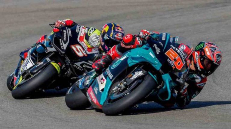 Àlex Márquez y Pol Espargaró se suben al podio en la victoria