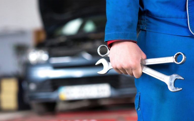 Los talleres deberán tener una zona acordonada donde reparar los coches eléctricos
