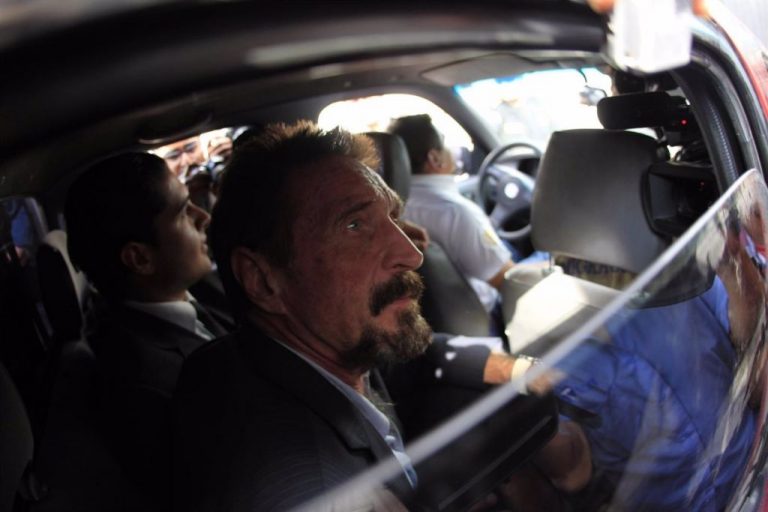 Detenido en Barcelona el dueño de McAfee, reclamado por EEUU por evasión de impuestos