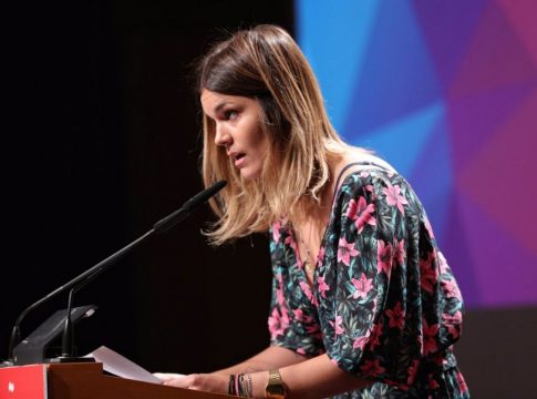 elvira sastre pElvira Sastre dice 'Adiós al frío' en su nuevo libro: Elvira Sastre dice 'Adiós al frío' en su nuevo libro: