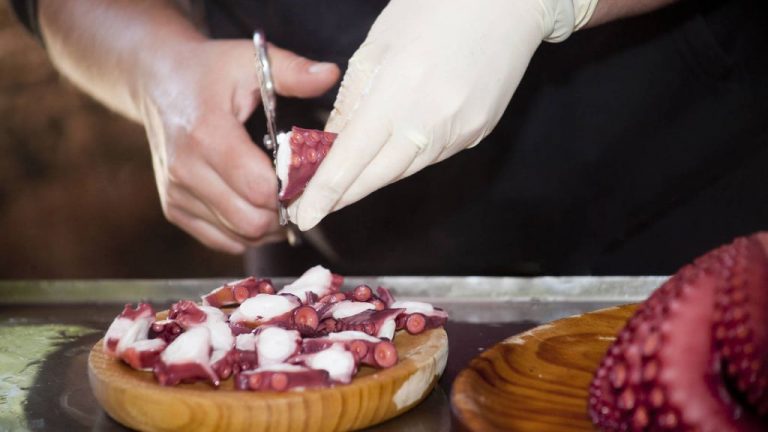 Estrella Galicia lanza una cerveza con sabor a pulpo