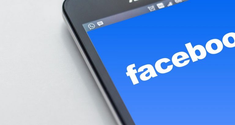Los requisitos que debes cumplir para usar las suscripciones de fans en Facebook