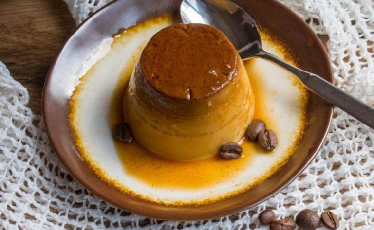 Cómo hacer un flan de café para chuparte los dedos