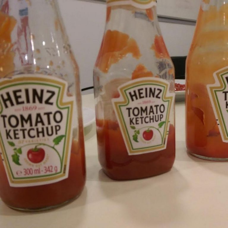 Este es el secreto de las botellas de kétchup Heinz que no conoces
