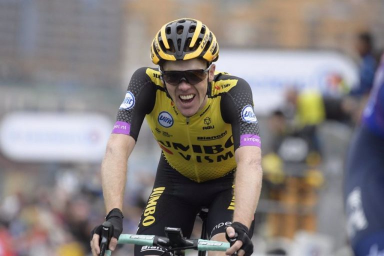 El Mitchelton-Scott al completo y Kruijswijk dejan el Giro por coronavirus