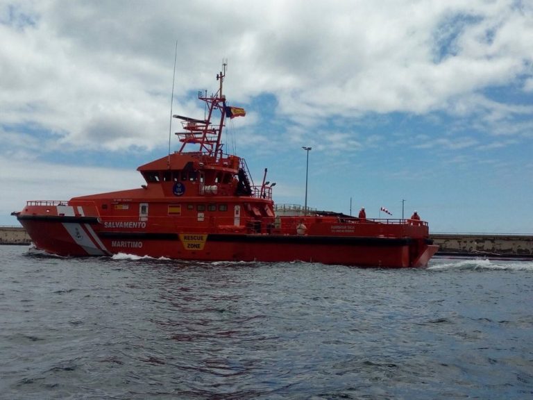 Llega a Tenerife un cayuco con 167 personas