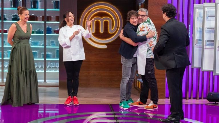 Jordi Cruz y Samantha Vallejo la lían: Noche de comedia en 
