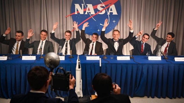 'Elegidos para la gloria', los héroes espaciales del Mercury 7 aterrizan en Disney+