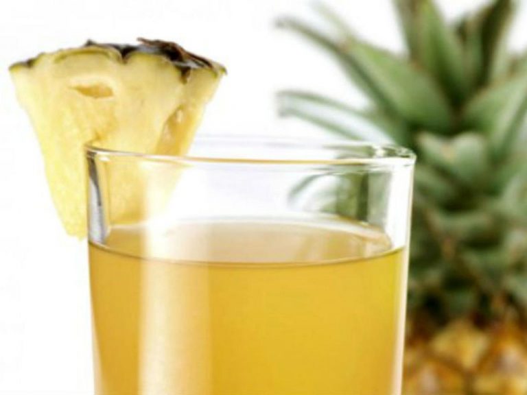 Cómo hacer agua de piña y por qué deberías tomarla a diario