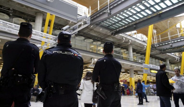 Reino Unido entrega a español para que cumpla condena por desaparecer con su hijo