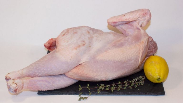 Por qué no deberías comprar un pollo de súper con rayas blancas